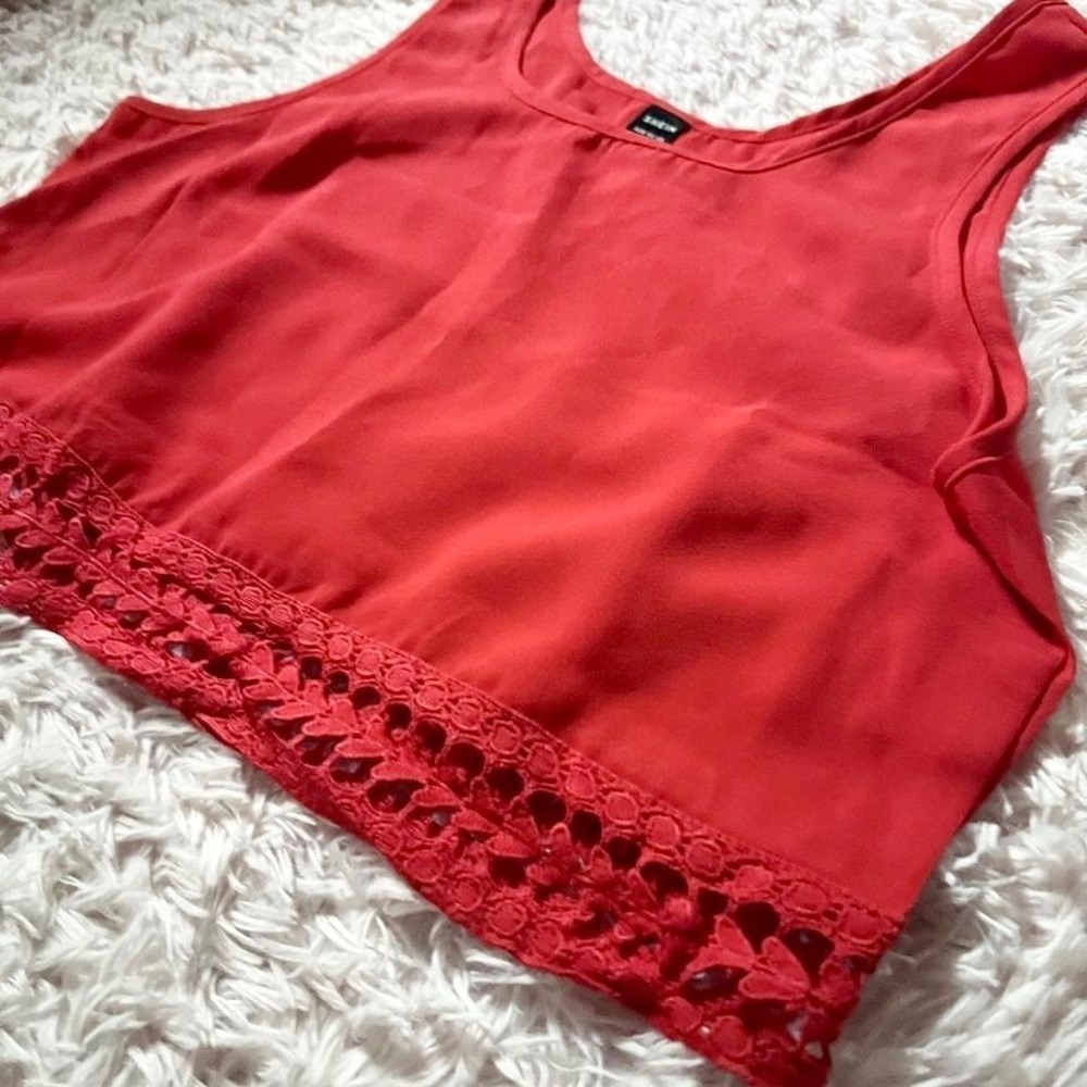 Bold Powerful Loud Love Lace Trim Crop Top Womens M Dainty Delicate Feminine Red - Picture 4 of 5